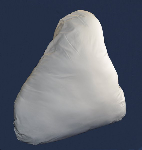 BE5100 PYRAMID PILLOW